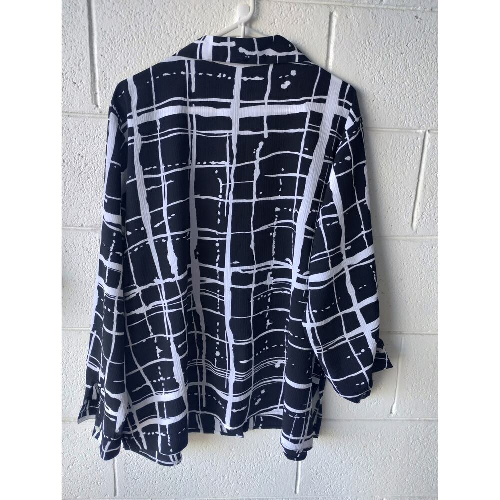Women's Notations black and white blouse